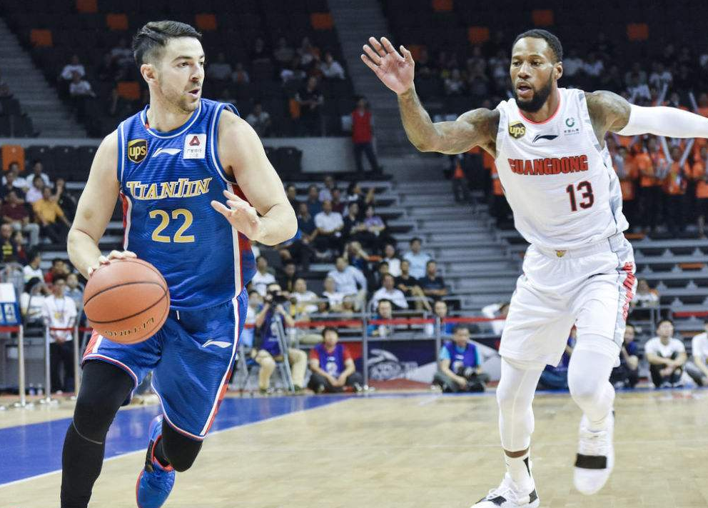 中国体育-CBA季后赛倒计时，费耶诺德赛后外线爆发，细节引发关注，更衣室稳定，资深球员宣示担当(11月15日cba俱乐部杯烟台比赛视频全部)